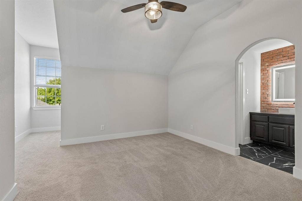 101 Deer Crossing Way, Azle, TX 76020