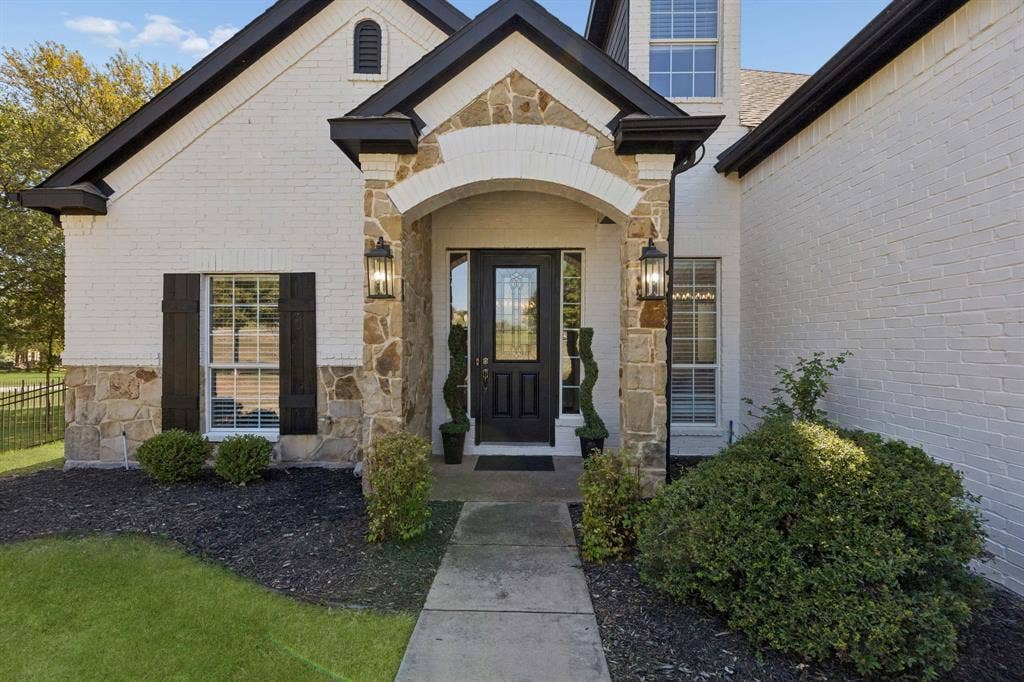 101 Deer Crossing Way, Azle, TX 76020