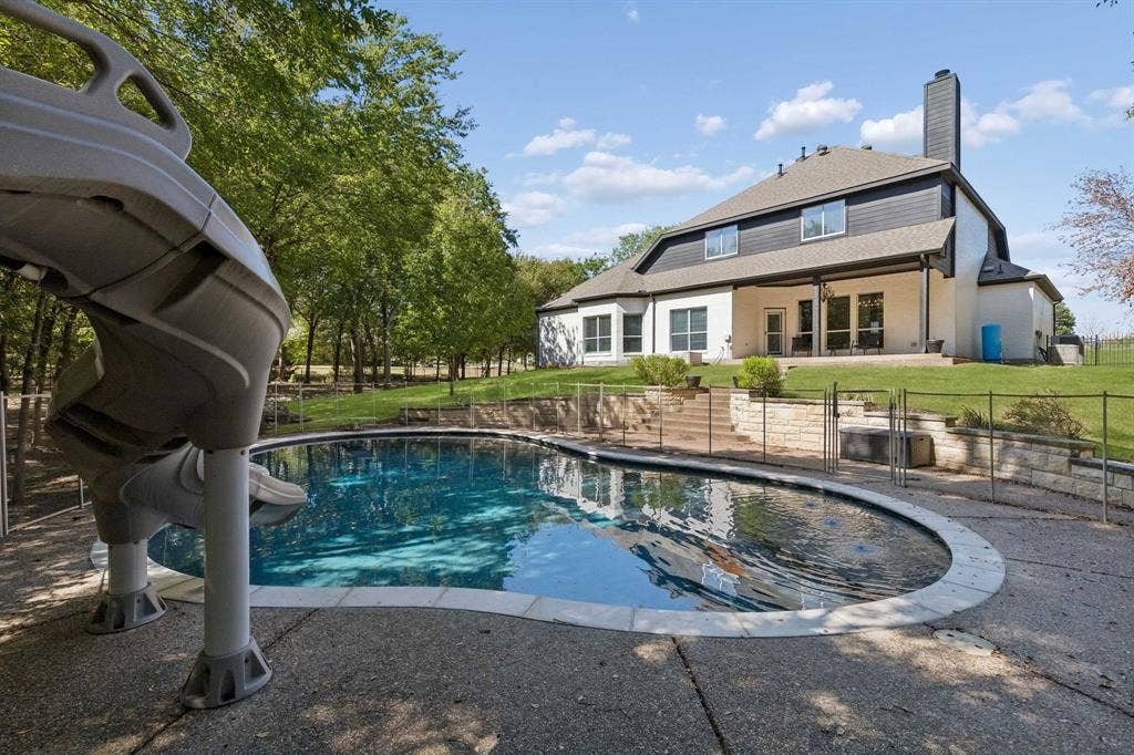 101 Deer Crossing Way, Azle, TX 76020
