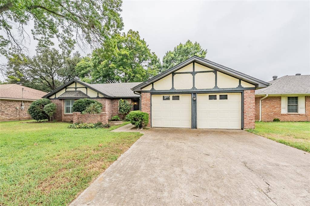 1010 Purdue Drive, Arlington, TX 76012
