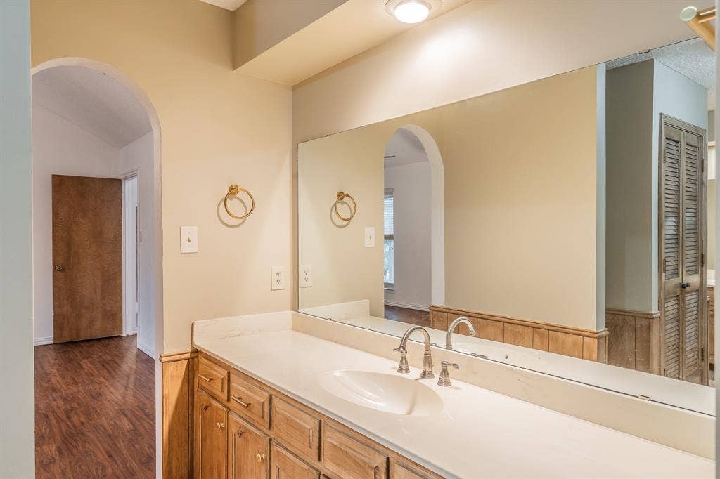 1010 Purdue Drive, Arlington, TX 76012