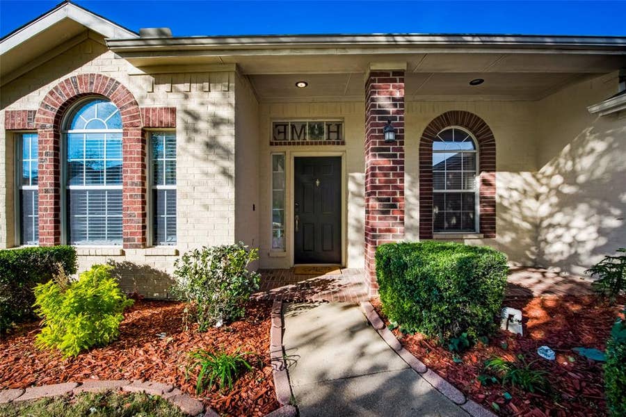 Property photo for 2732 Excalibur Drive, Grand Prairie, TX