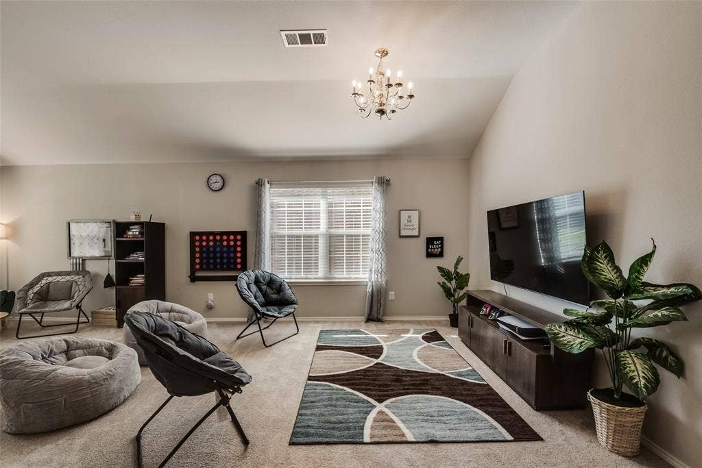 2732 Excalibur Drive, Grand Prairie, TX 75052