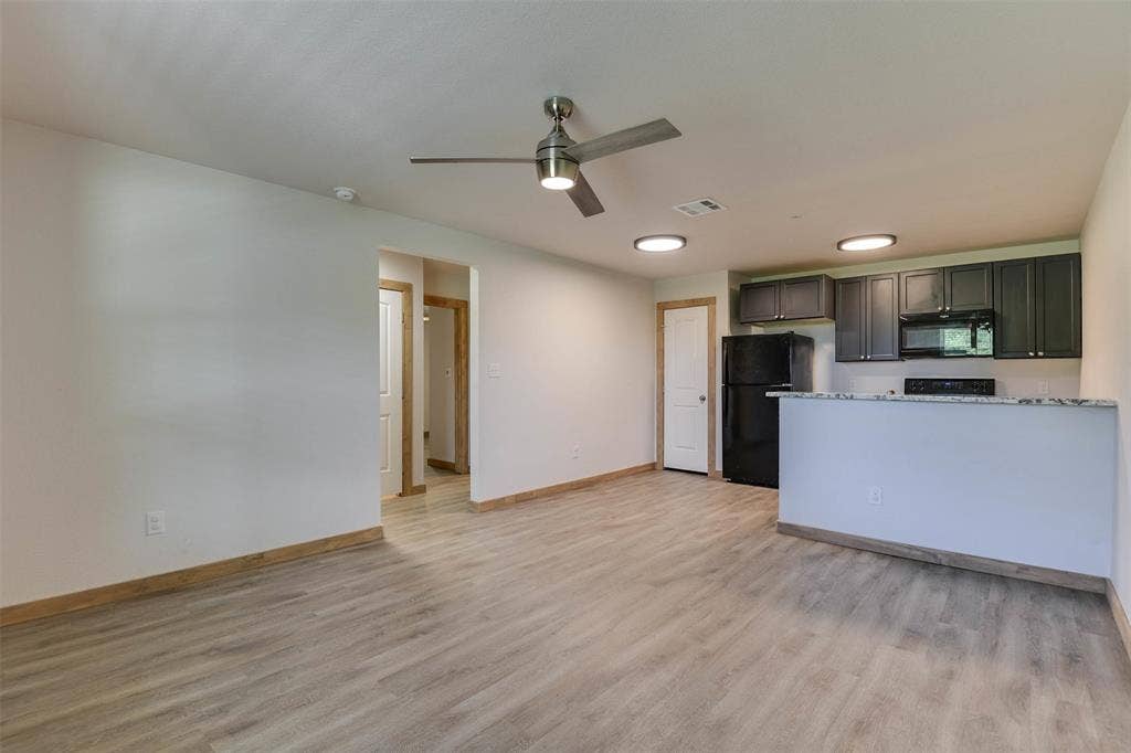211 Davenport, Italy, TX 76651 211 Davenport, Italy, TX 76651