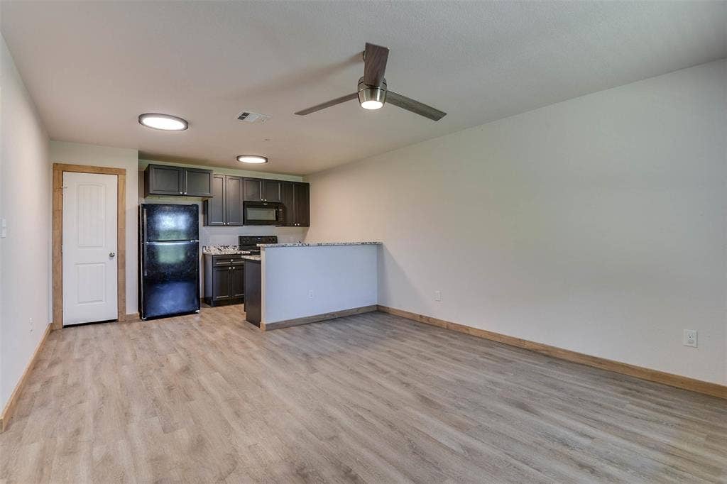 211 Davenport, Italy, TX 76651 211 Davenport, Italy, TX 76651