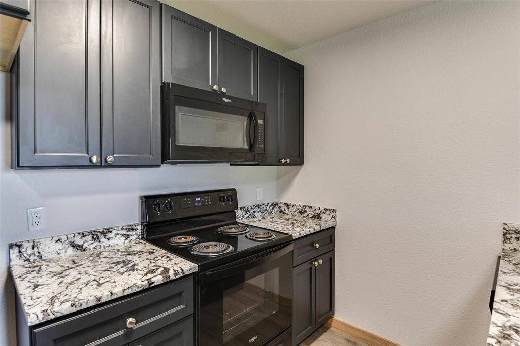 211 Davenport, Italy, TX 76651 211 Davenport, Italy, TX 76651
