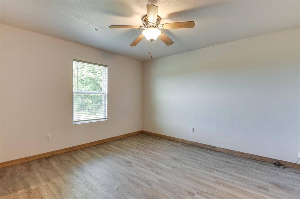 211 Davenport, Italy, TX 76651 211 Davenport, Italy, TX 76651