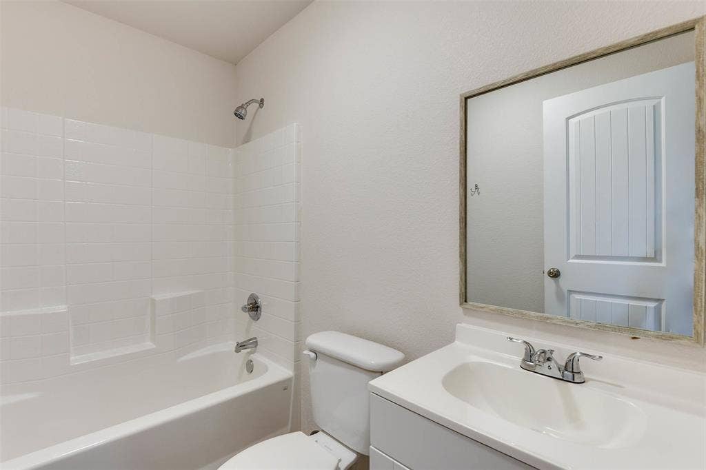 211 Davenport, Italy, TX 76651 211 Davenport, Italy, TX 76651