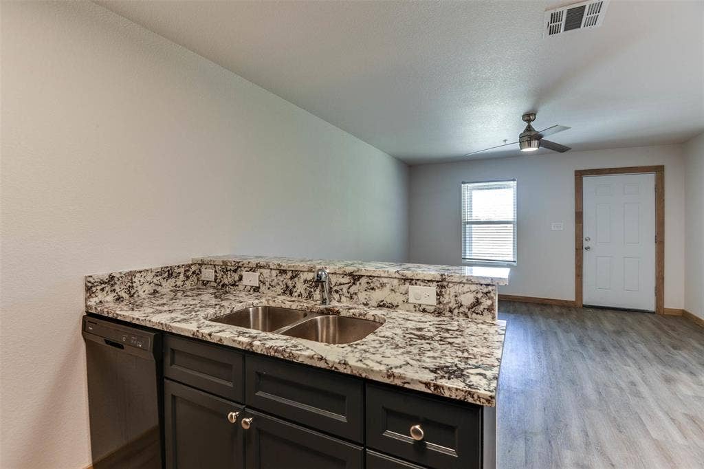 211 Davenport, Italy, TX 76651 211 Davenport, Italy, TX 76651