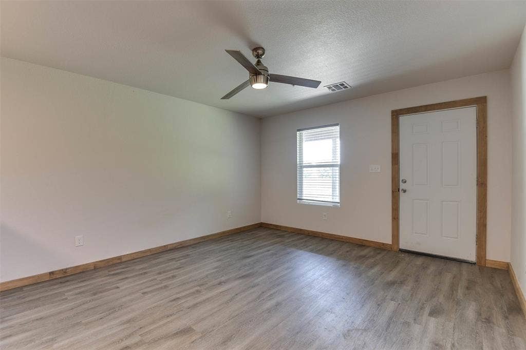 211 Davenport, Italy, TX 76651 211 Davenport, Italy, TX 76651