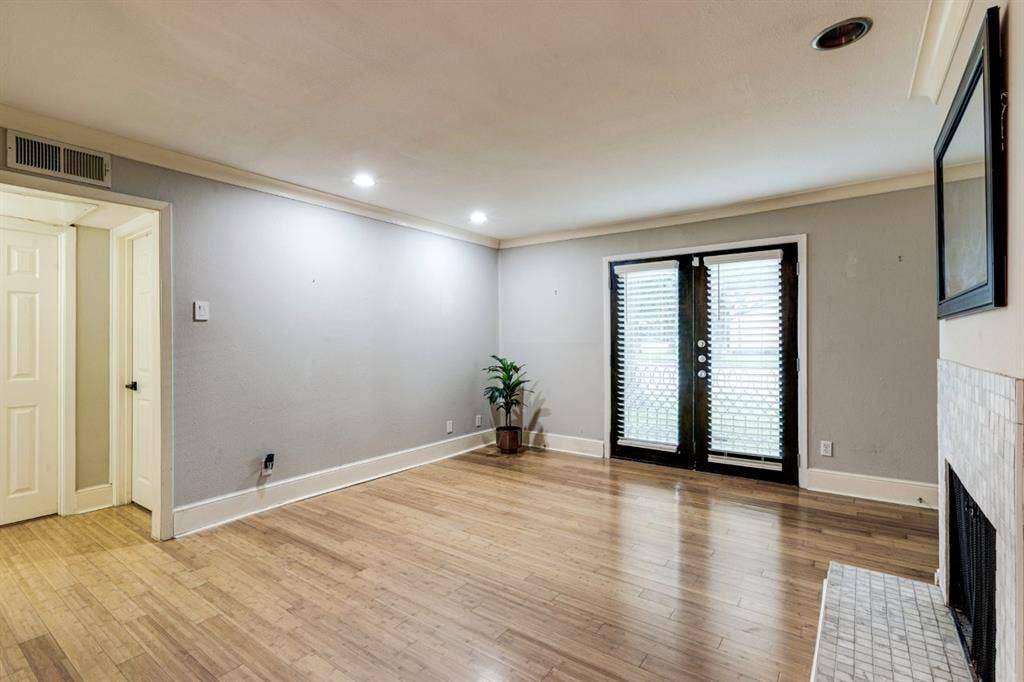 10119 Regal Park Lane, #104, Dallas, TX 75230