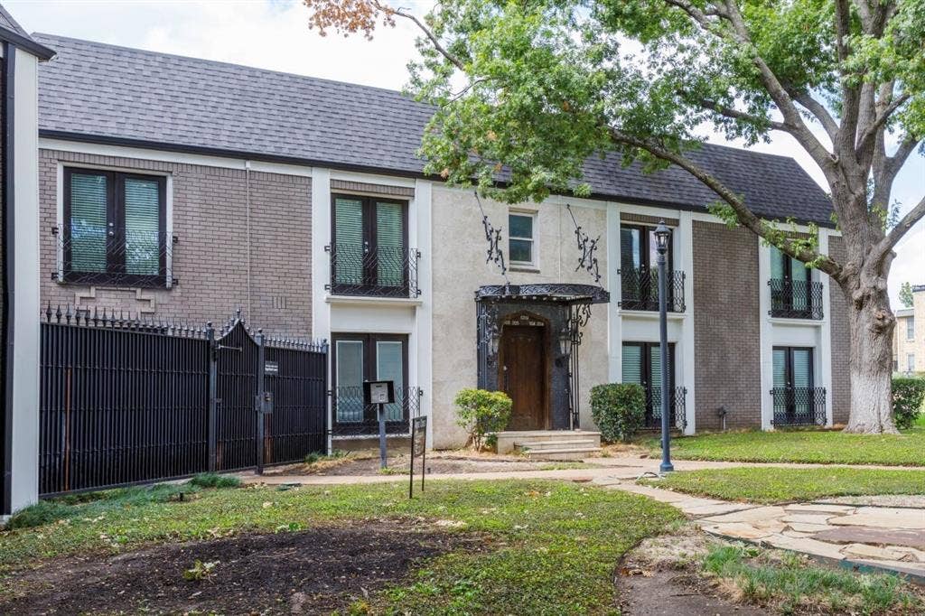 10119 Regal Park Lane, #104, Dallas, TX 75230