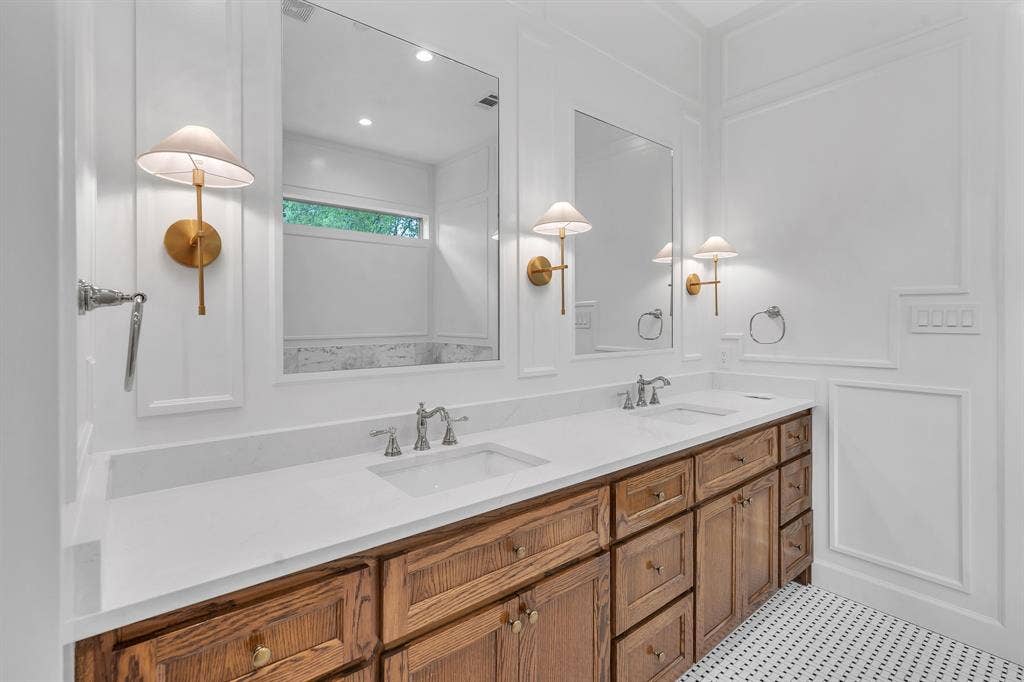 Primary with dual sinks