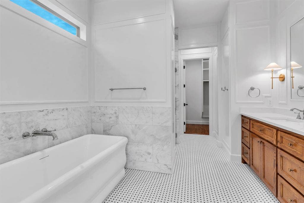 Stunning primary bath