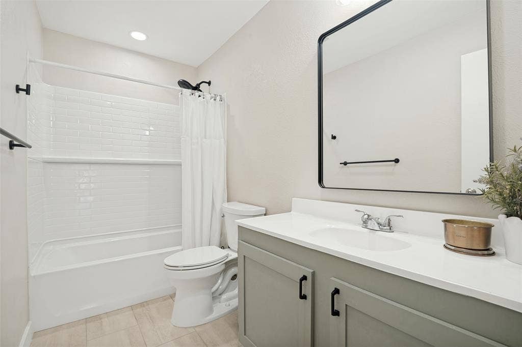3234 Embercrest Lane, Garland, TX 75044 3234 Embercrest Lane, Garland, TX 75044