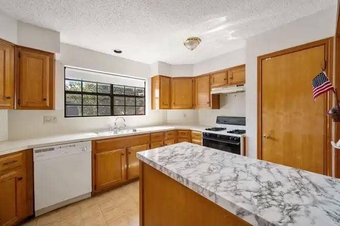3210 Freemont Street, Round Rock, TX 78681 3210 Freemont Street, Round Rock, TX 78681