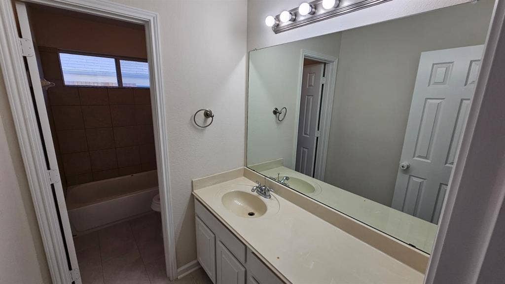 5236 Hilcroft Road, Fort Worth, TX 76244