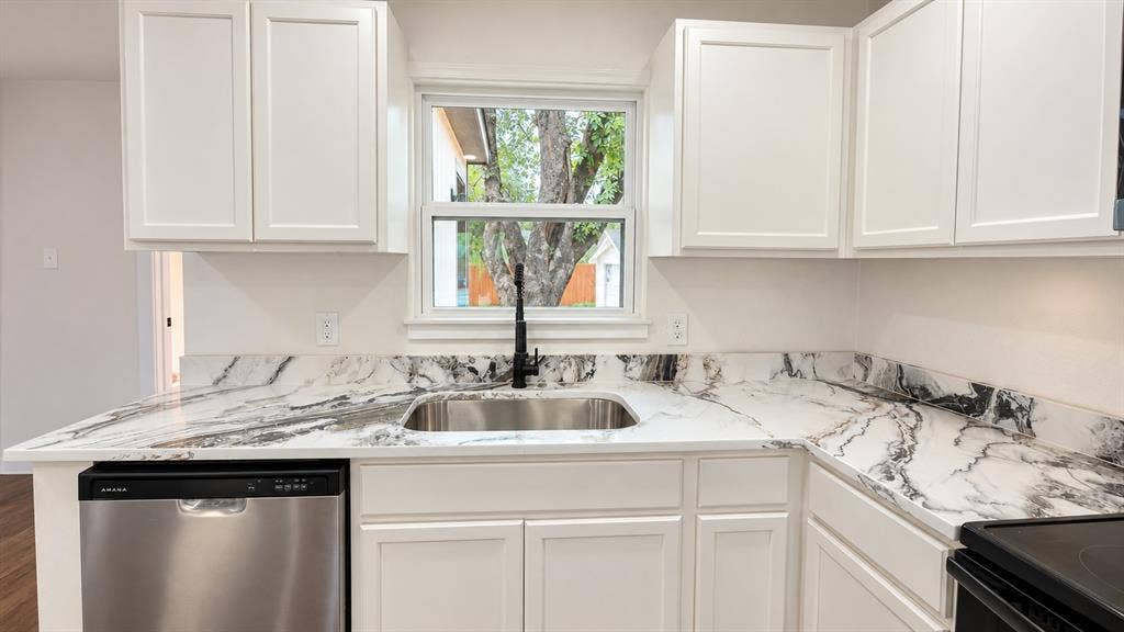10527 Cayuga Drive, Dallas, TX 75228