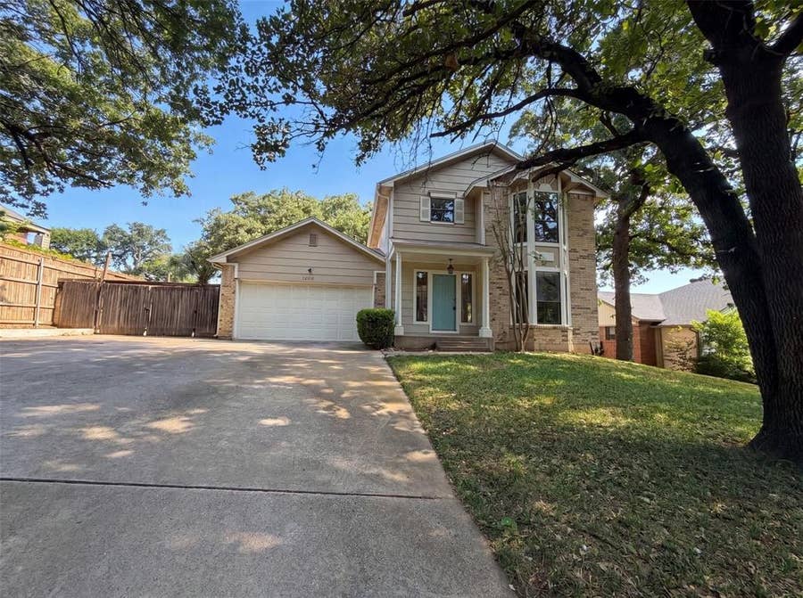 Property photo for 3805 Brookfield Drive, Arlington, TX