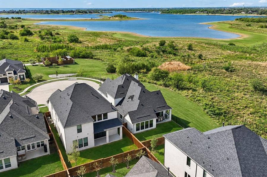 Property photo for 8617 Hawthorn Drive, The Colony, TX