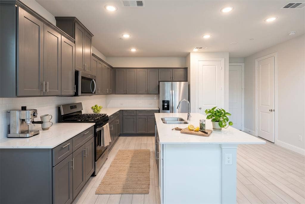 8120 Foraker Street, Frisco, TX 75034 Virtually staged