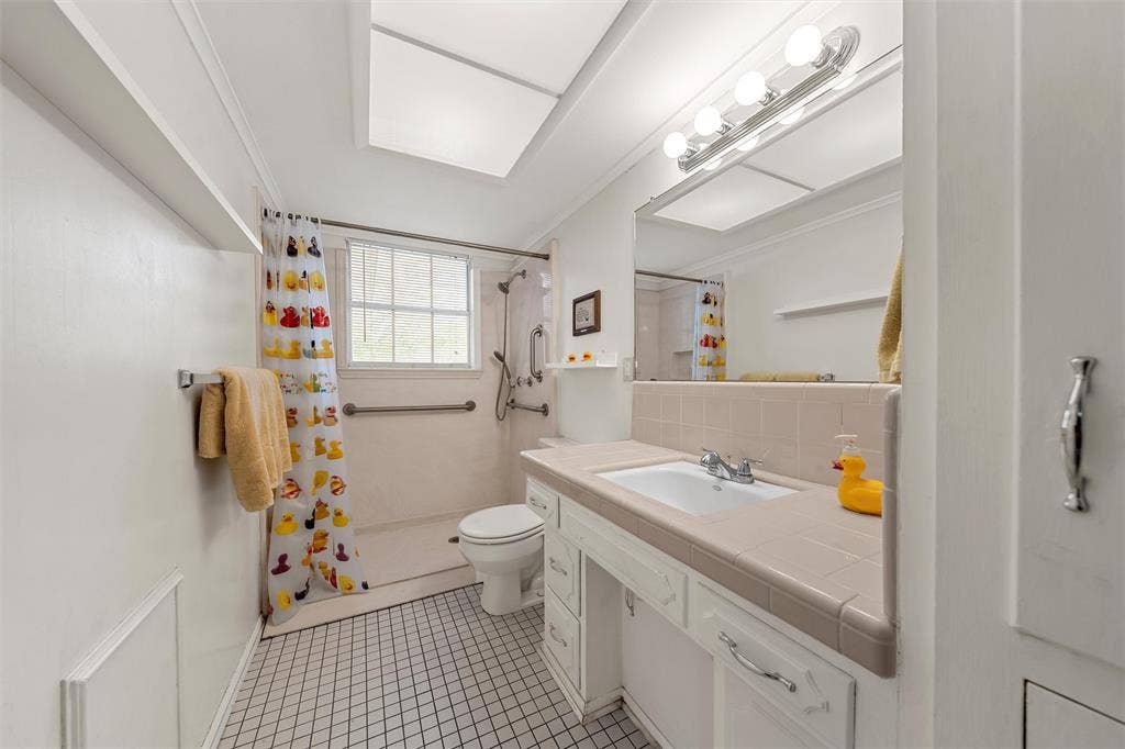 5713 Roberts Drive, Waco, TX 76710 5713 Roberts Drive, Waco, TX 76710