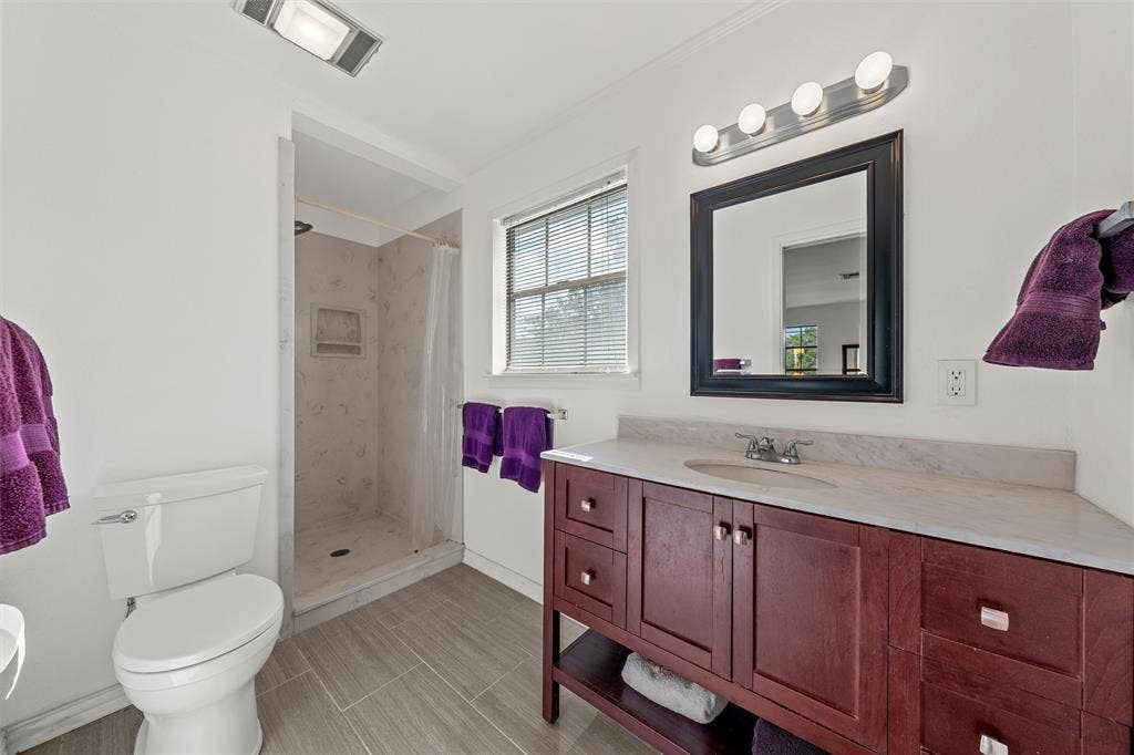 5713 Roberts Drive, Waco, TX 76710 5713 Roberts Drive, Waco, TX 76710