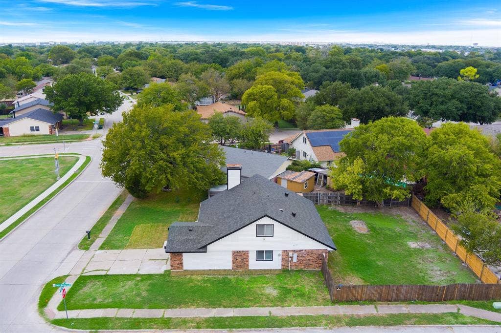 506 E Springdale Lane, Grand Prairie, TX 75052