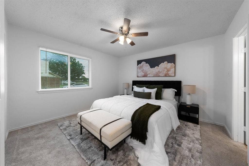 506 E Springdale Lane, Grand Prairie, TX 75052