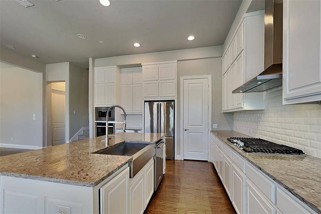 7801 Avondale Drive, McKinney, TX 75070 7801 Avondale Drive, McKinney, TX 75070