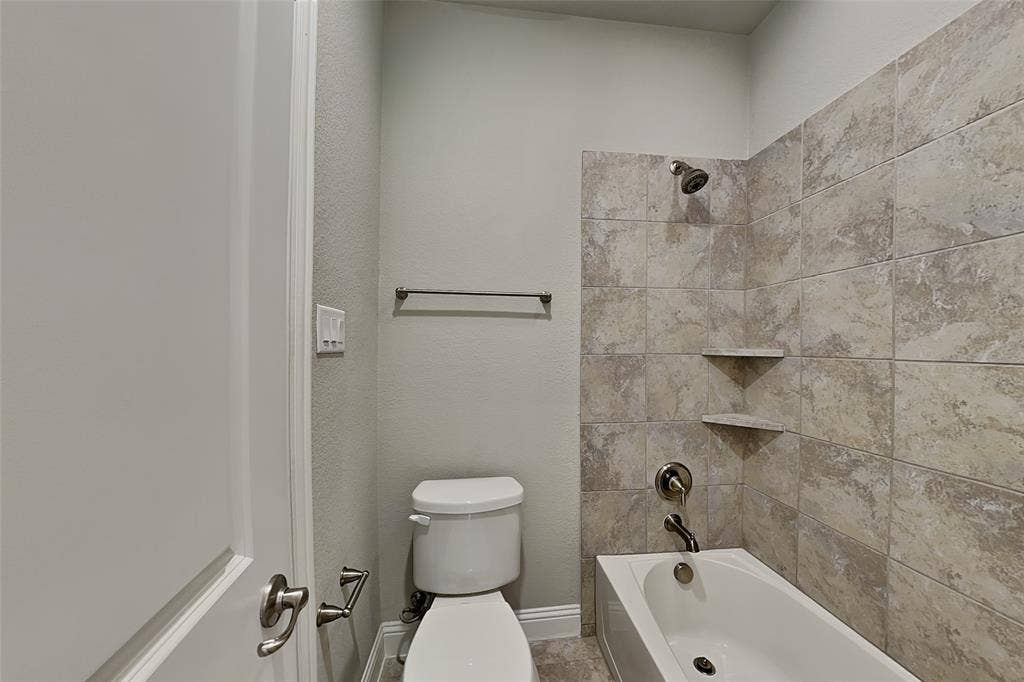 7801 Avondale Drive, McKinney, TX 75070 7801 Avondale Drive, McKinney, TX 75070