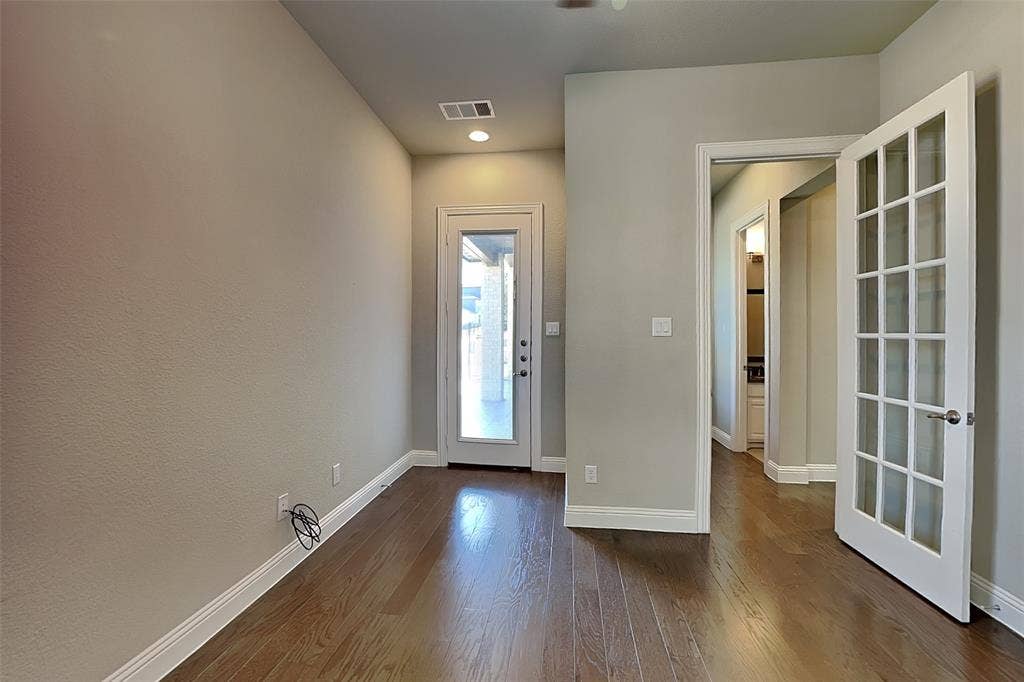 7801 Avondale Drive, McKinney, TX 75070 7801 Avondale Drive, McKinney, TX 75070