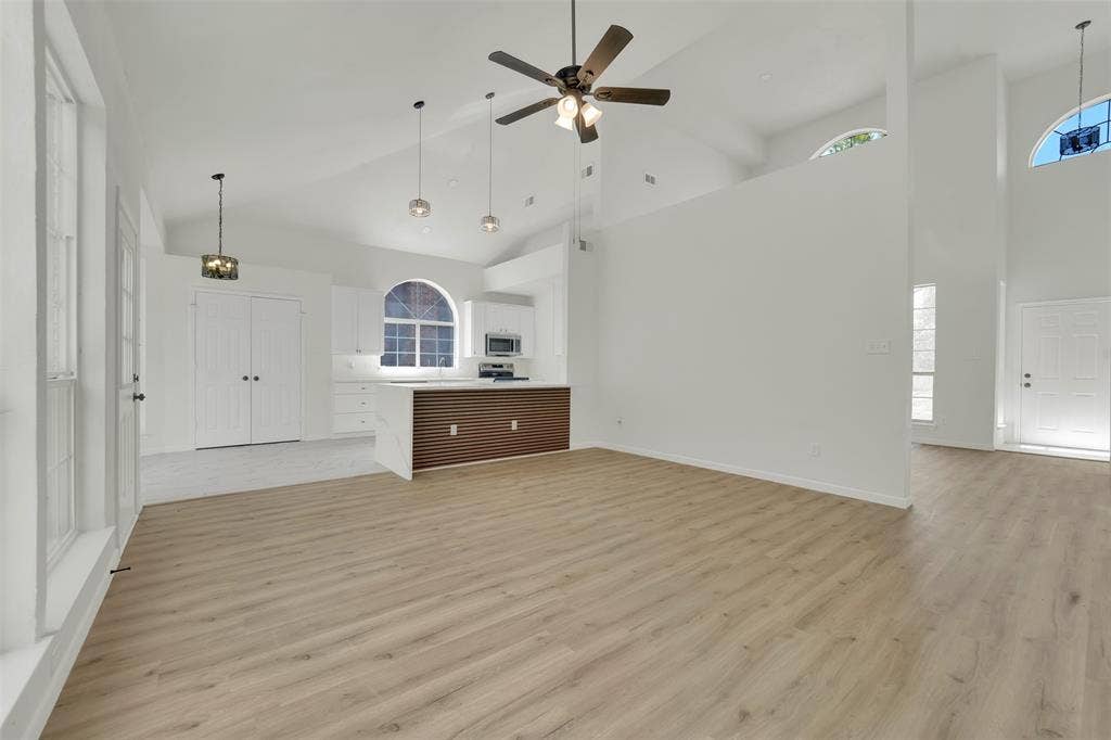8316 Autumncrest Court, Dallas, TX 75249 8316 Autumncrest Court, Dallas, TX 75249