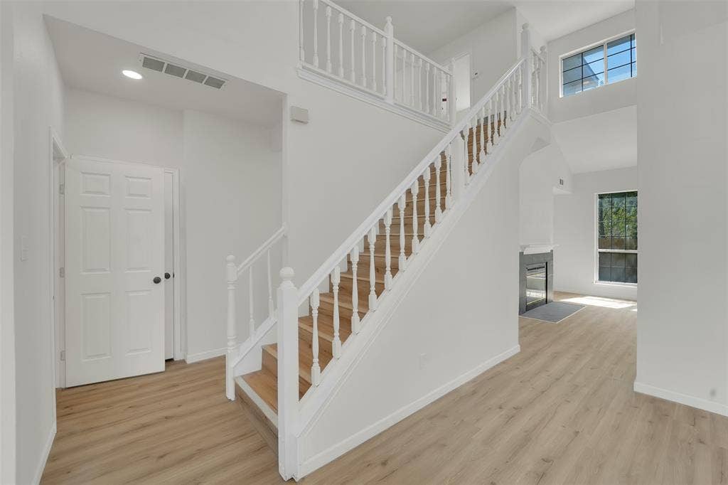 8316 Autumncrest Court, Dallas, TX 75249 8316 Autumncrest Court, Dallas, TX 75249
