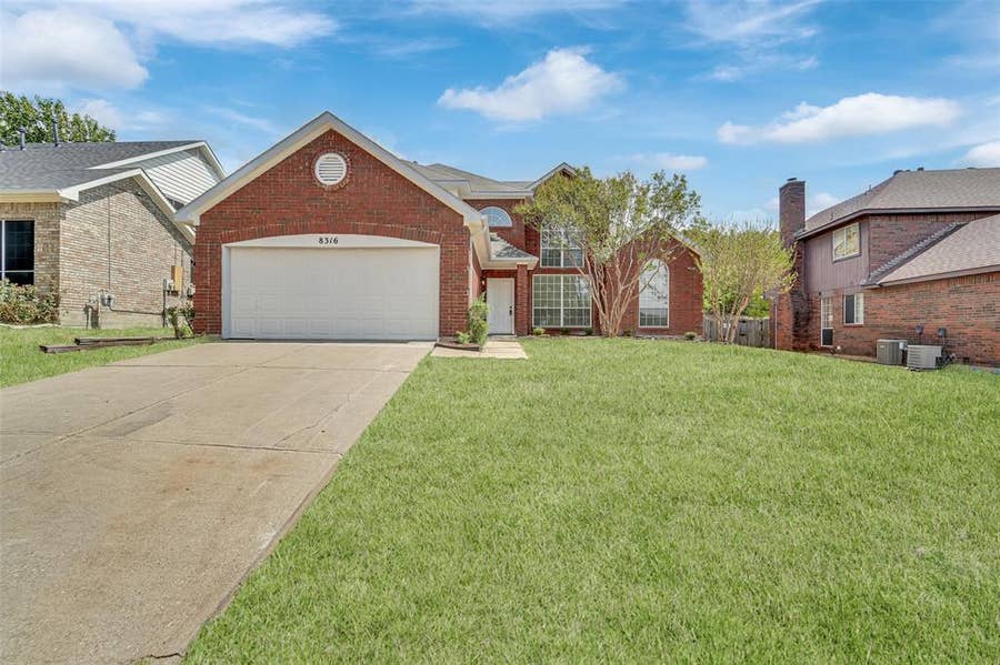 Property photo for 8316 Autumncrest Court, Dallas, TX