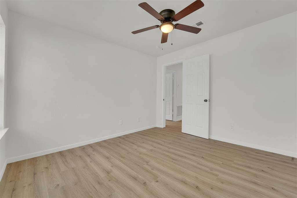 8316 Autumncrest Court, Dallas, TX 75249 8316 Autumncrest Court, Dallas, TX 75249