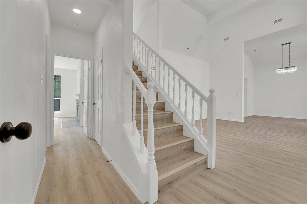 8316 Autumncrest Court, Dallas, TX 75249 8316 Autumncrest Court, Dallas, TX 75249