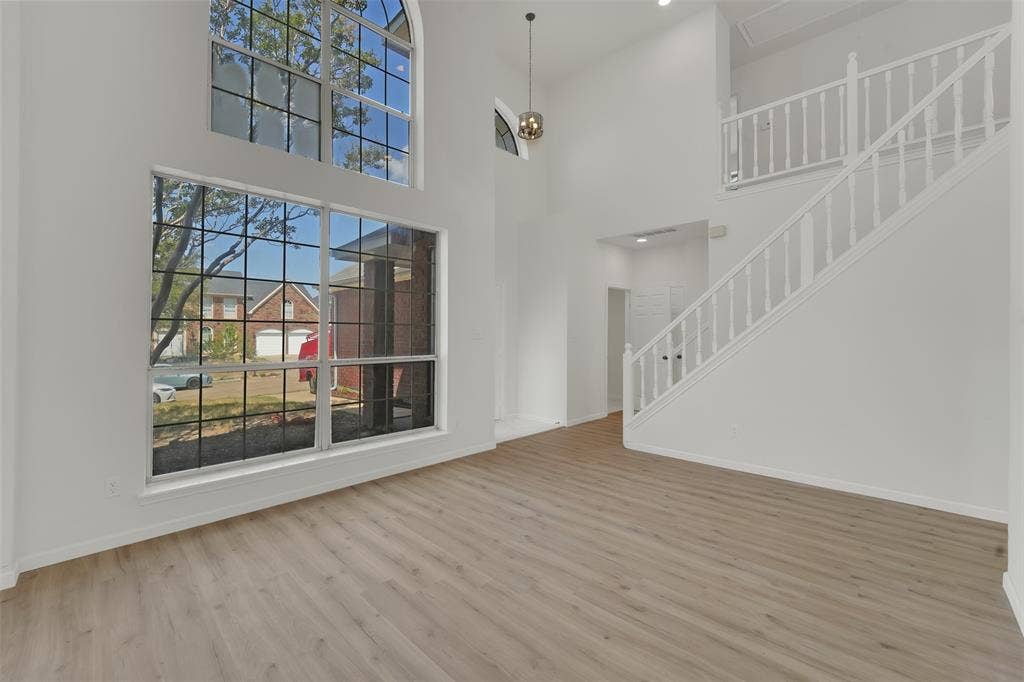 8316 Autumncrest Court, Dallas, TX 75249 8316 Autumncrest Court, Dallas, TX 75249