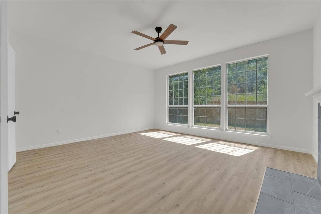 8316 Autumncrest Court, Dallas, TX 75249 Another view of master bedroom