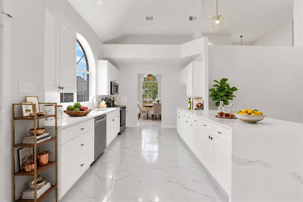 8316 Autumncrest Court, Dallas, TX 75249 8316 Autumncrest Court, Dallas, TX 75249