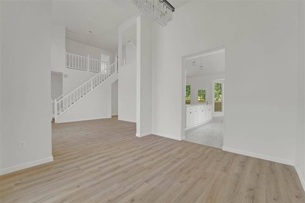 8316 Autumncrest Court, Dallas, TX 75249 8316 Autumncrest Court, Dallas, TX 75249