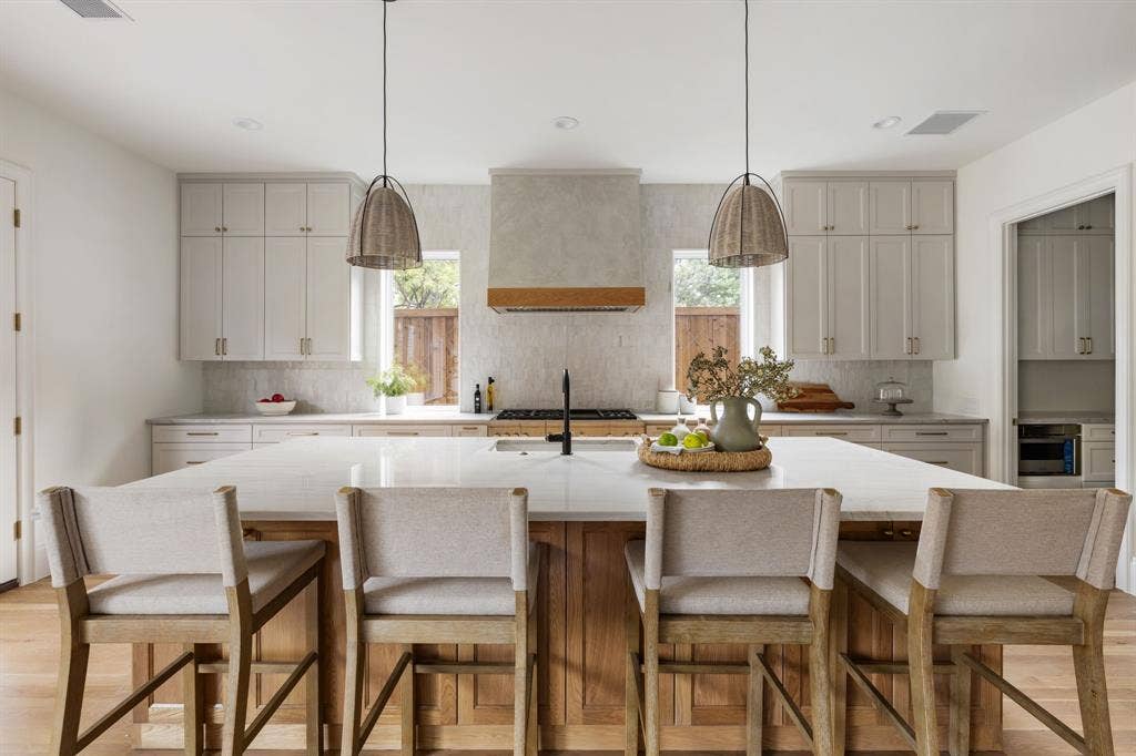 7158 Dalewood Lane, Dallas, TX 75214 7158 Dalewood Lane, Dallas, TX 75214