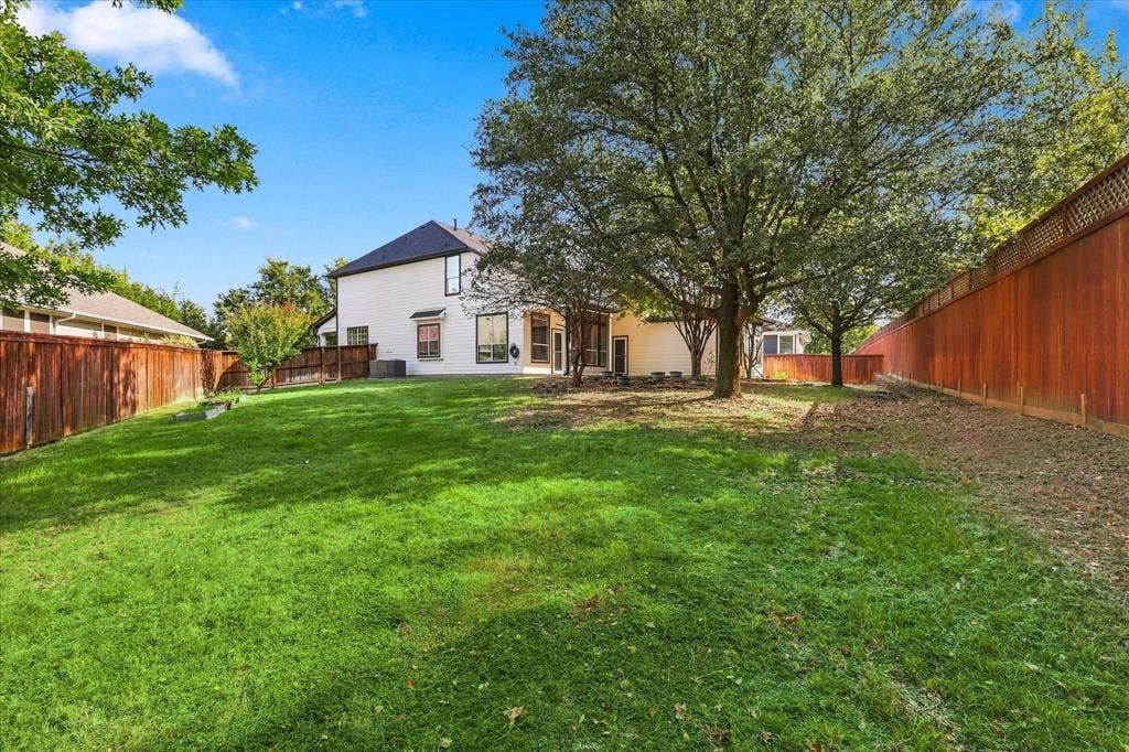 861 Bradford Street, Lantana, TX 76226 861 Bradford Street, Lantana, TX 76226