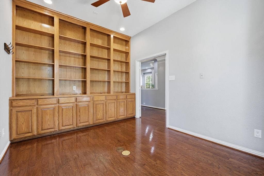 861 Bradford Street, Lantana, TX 76226 861 Bradford Street, Lantana, TX 76226