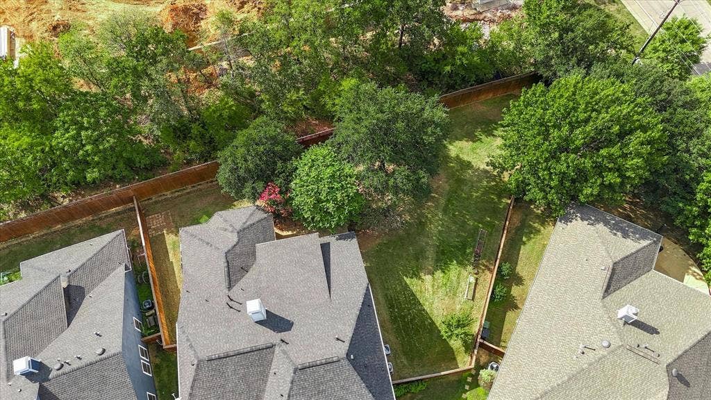 861 Bradford Street, Lantana, TX 76226 861 Bradford Street, Lantana, TX 76226