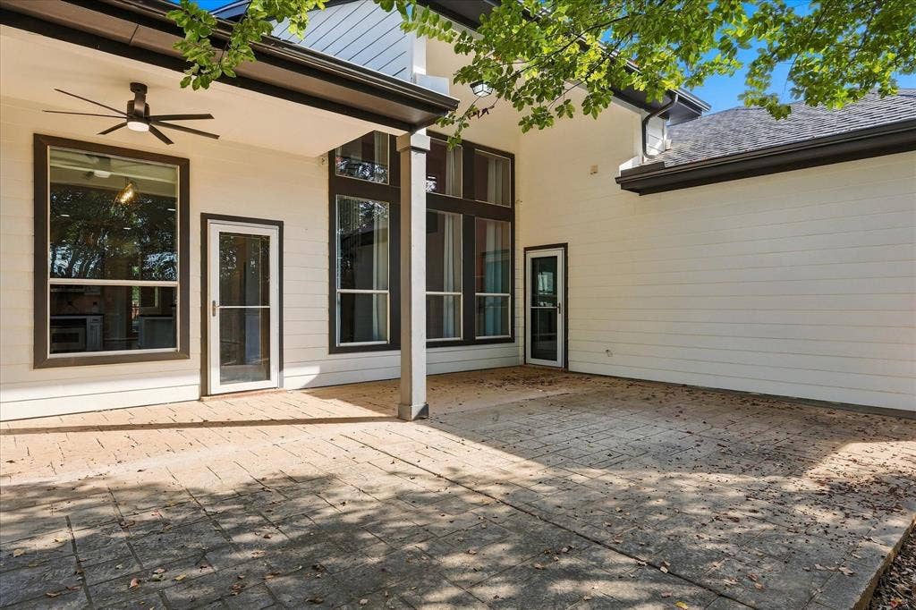 861 Bradford Street, Lantana, TX 76226 861 Bradford Street, Lantana, TX 76226