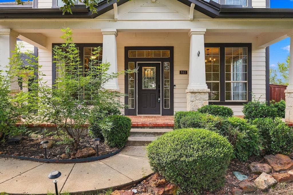 861 Bradford Street, Lantana, TX 76226 861 Bradford Street, Lantana, TX 76226