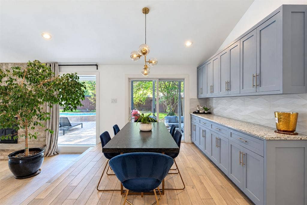 7326 Spring Valley Road, Dallas, TX 75254