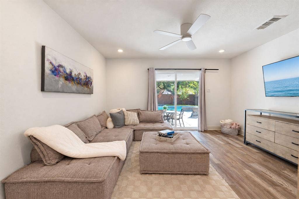 7326 Spring Valley Road, Dallas, TX 75254