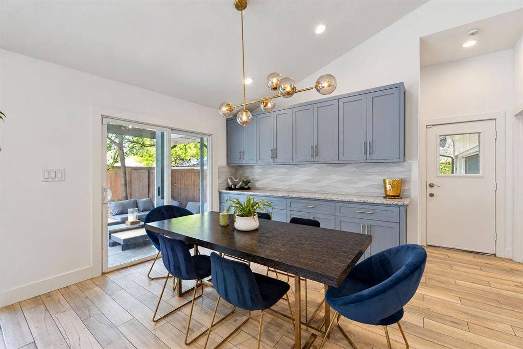 7326 Spring Valley Road, Dallas, TX 75254